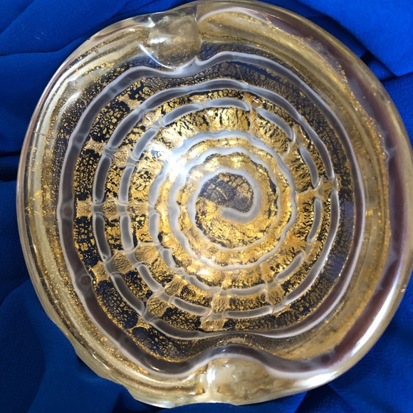 Other - Elegant Vintage Gold Swirl Ashtrays